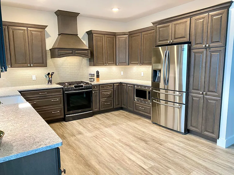 869 E Lakeshore Dr — Photo 5
