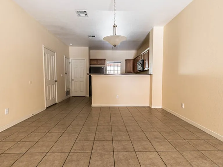 3150 N Yarbrough Dr #B-1 — Photo 5
