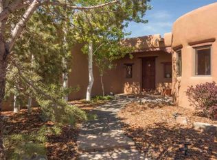 48 Vallecito Rd, Santa Fe, NM 87506