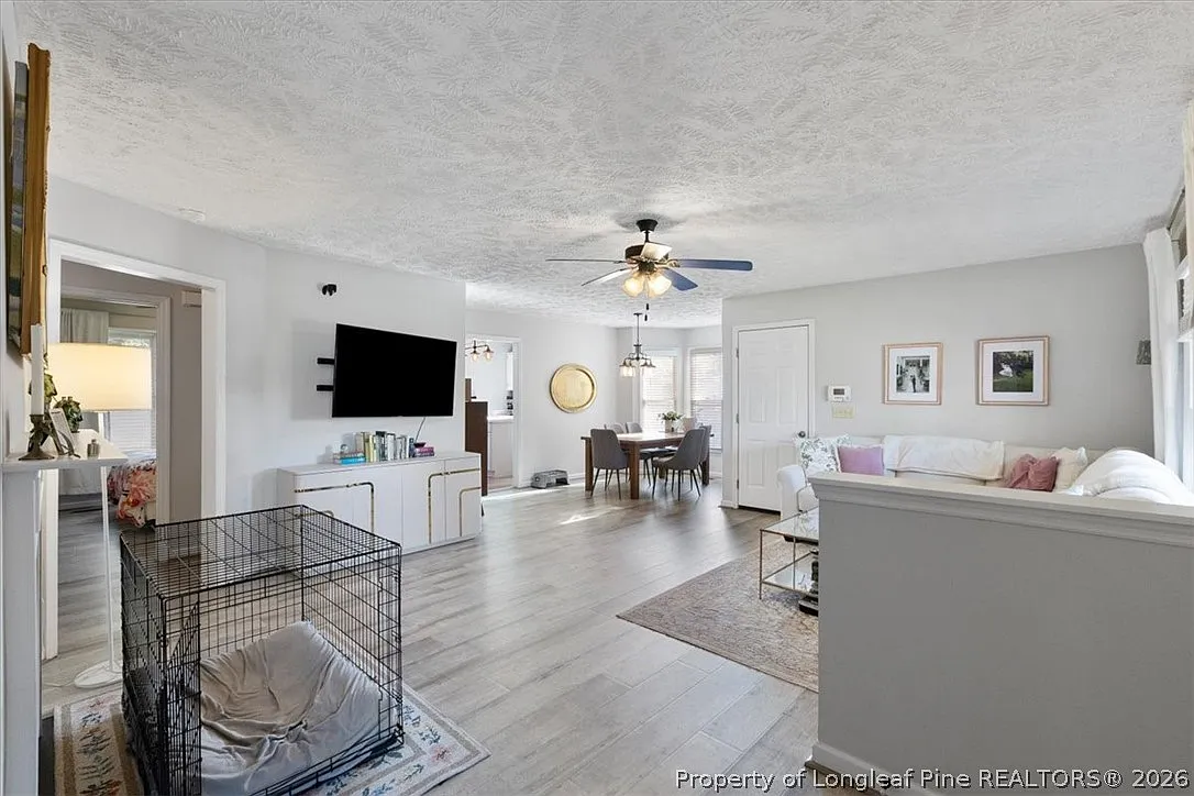 3 bed, 2.0 bath, 1231 sqft, $1,500 — Photo 3
