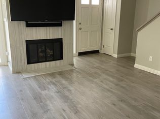 404 Harbor Woods Pl, Newport Beach, CA 92660