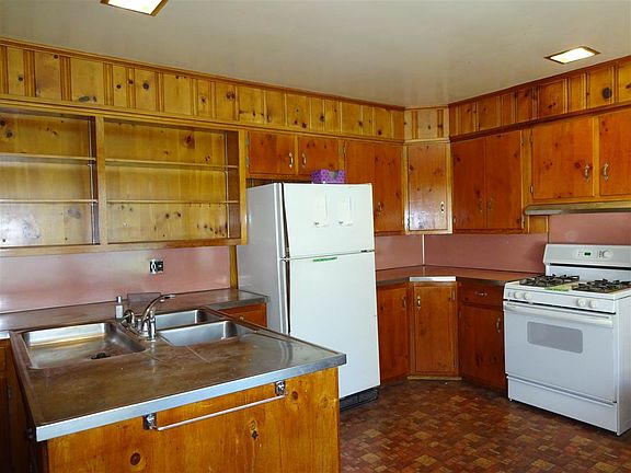 4th image of 3111 Brady Ln