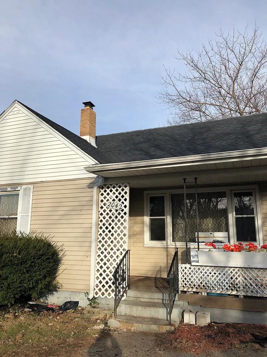 2042 Inglewood Pl photo 1