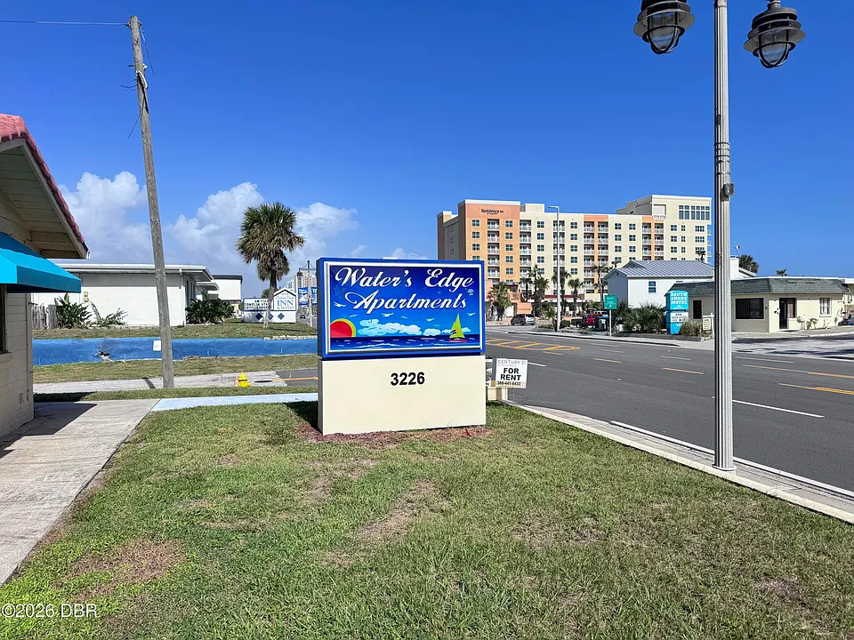 3226 S Atlantic Ave #1
