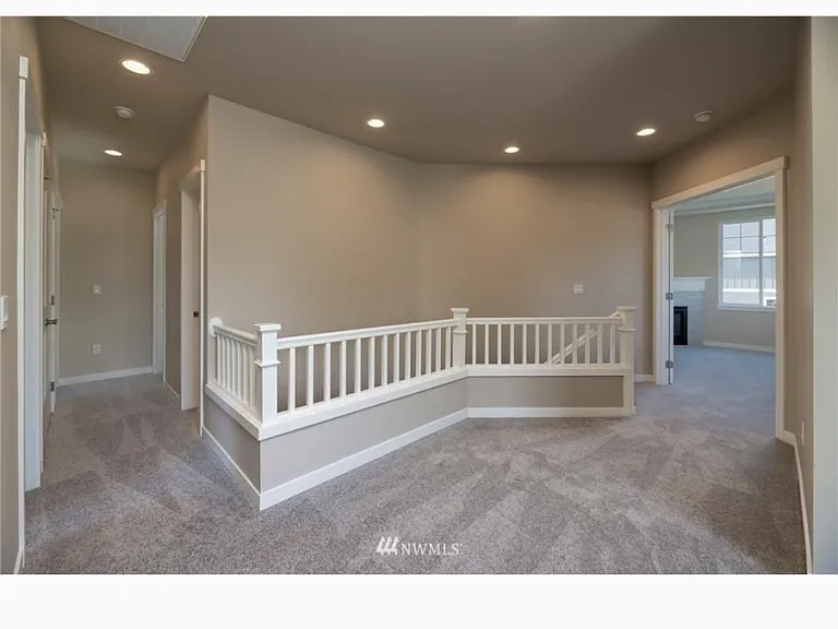 11204 Malcolm Dr NW — Photo 20