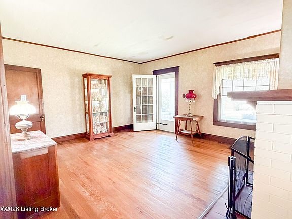 5th image of 3592 Waddy Rd