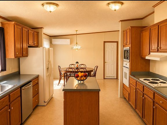 2nd image of 409713 E 1080th Rd