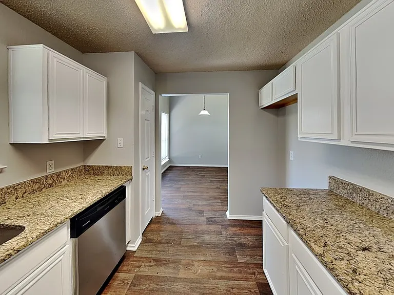 3990 Sarasota Springs Dr — Photo 4