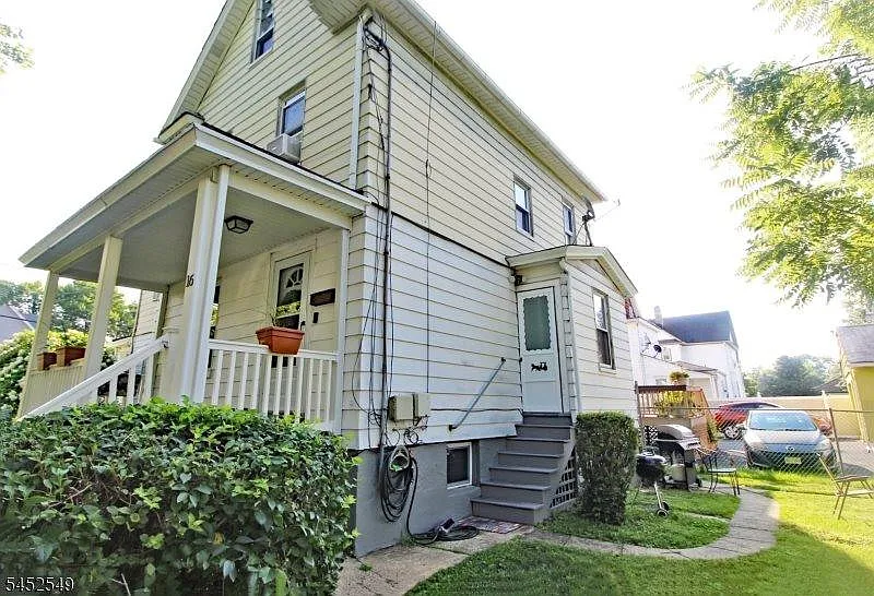 2 bed, $2,200 — Photo 2