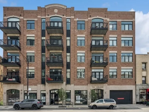 (undisclosed Address), Chicago, IL 60610