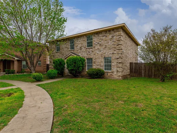 850 Smokey Oak St, Lancaster, TX 75146