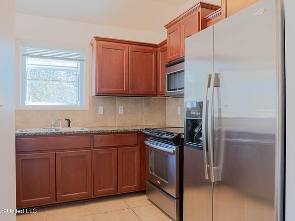 4th image of 13669 Skye Ct