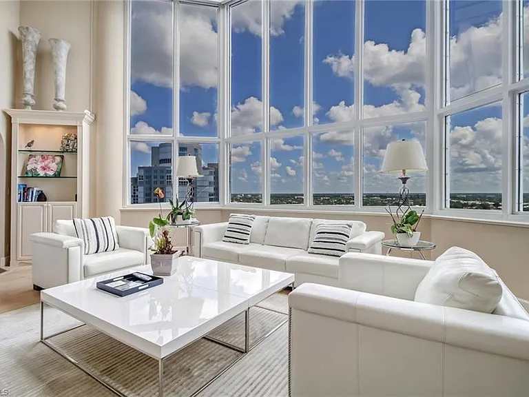 4041 Gulf Shore Blvd N #7 — Photo 4