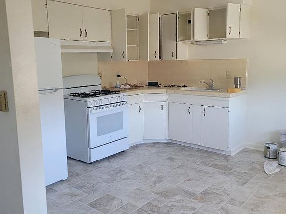 4th image of 4320 Parks Ave APT J