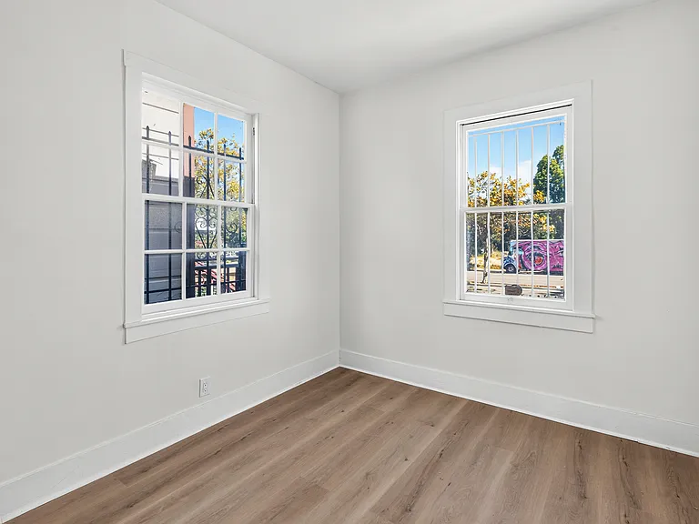 811 W Grand Ave #A — Photo 17