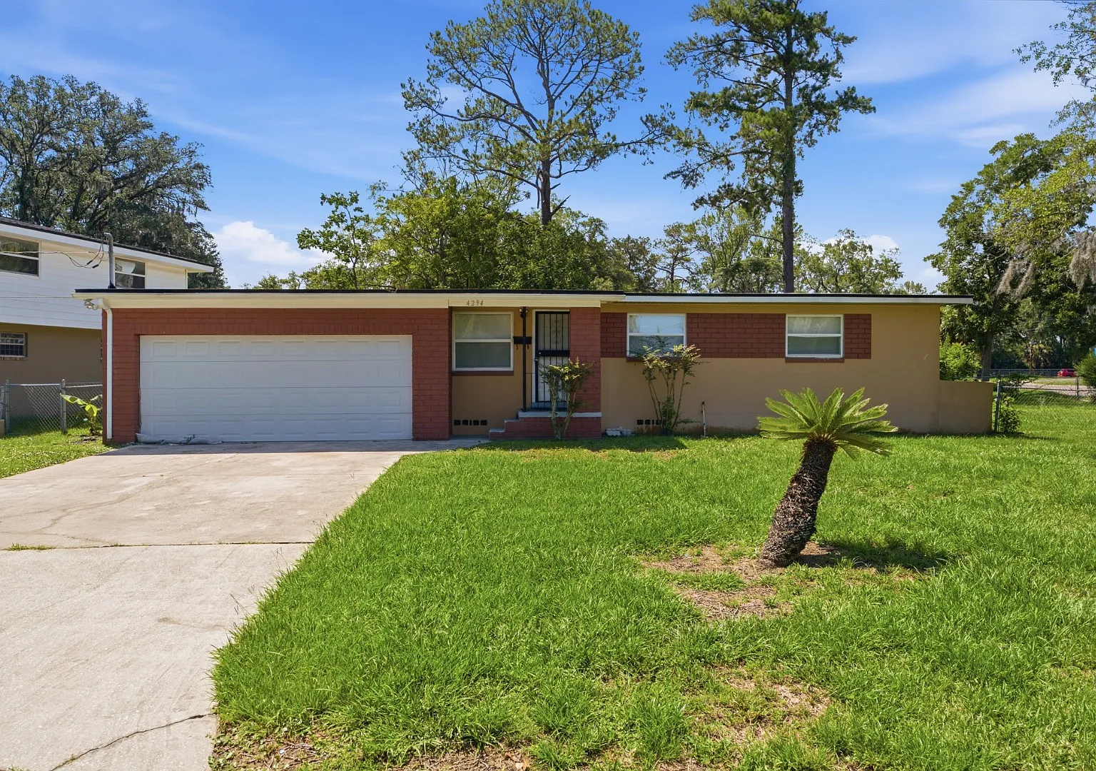 4294 Katanga Dr N — Photo 1