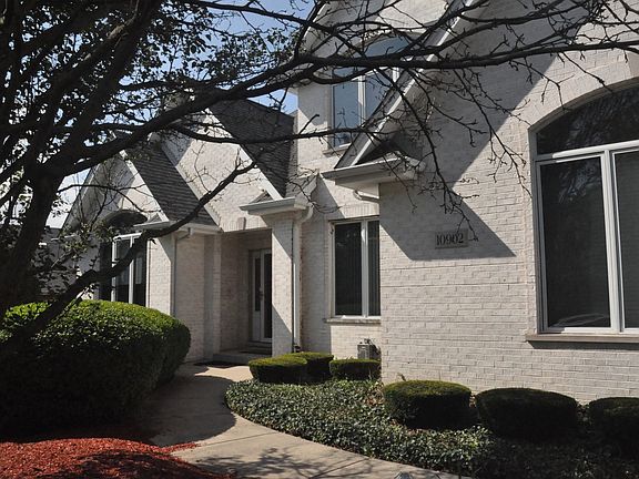 3rd image of 10902 Glenlake Dr