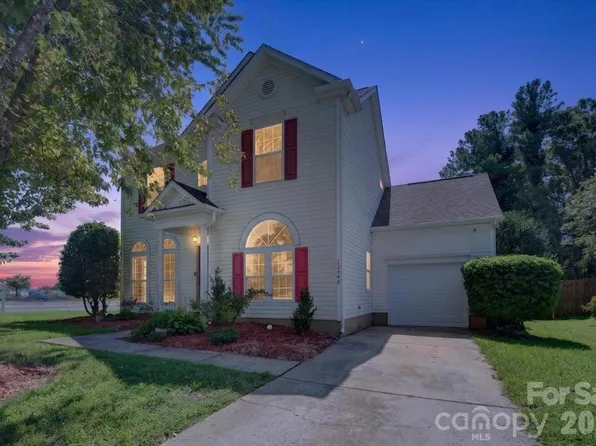 12548 Panthersville Dr, Charlotte, NC 28269