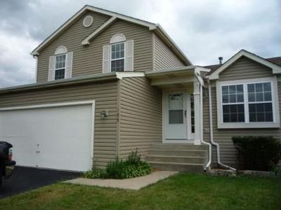 155 W Sprucewood Ln, Round Lake Beach, IL, 60073