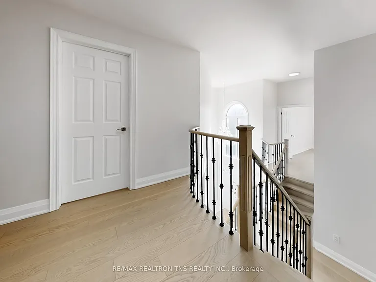 77 Frank Endean Rd — Photo 27