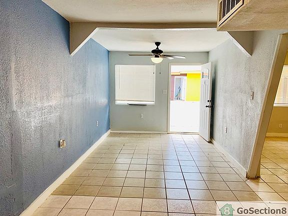 3rd image of 114 NW Davis St #4