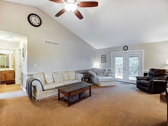 3rd image of 128 Westrock Farm Dr