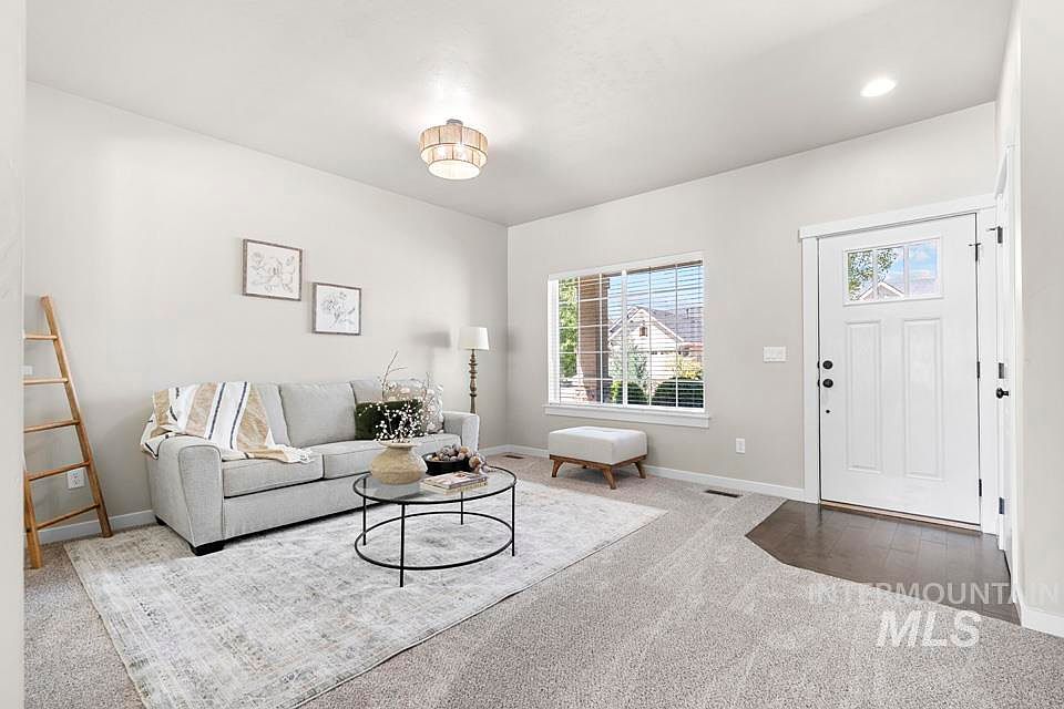 4688 N Park Crossing Ave, Meridian, ID 83646 | Zillow