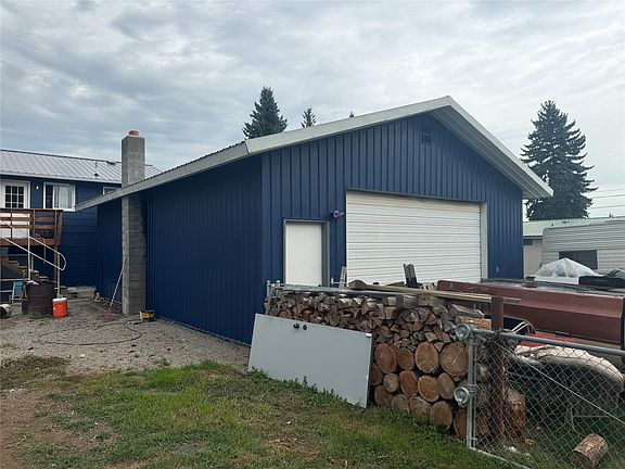 3rd image of 120 N Cedar Dr