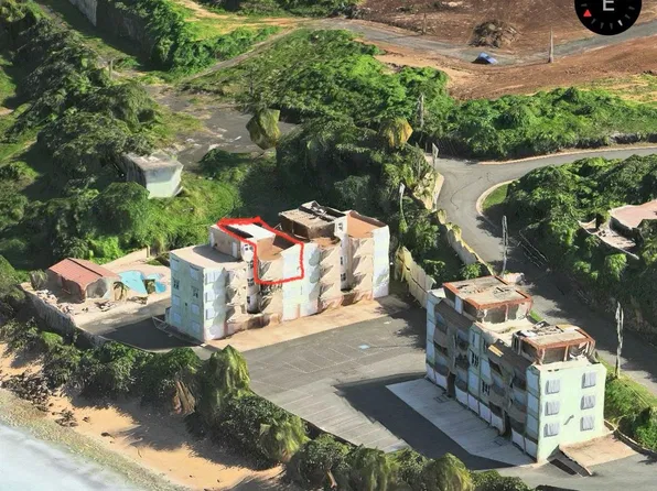 90 Calle Moncho Dam #B3, Manati, PR 00674
