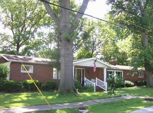 559 S Spruce St, Nokomis, IL 62075