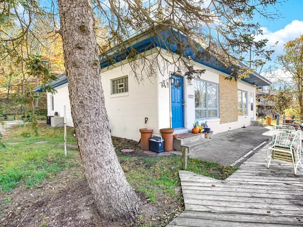 511-513 Lake Shore Dr, Michigan City, IN 46360