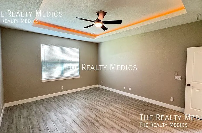239 Hibiscus Ln — Photo 34