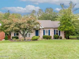 9711 Grandin Woods Rd, Jeffersontown, KY 40299