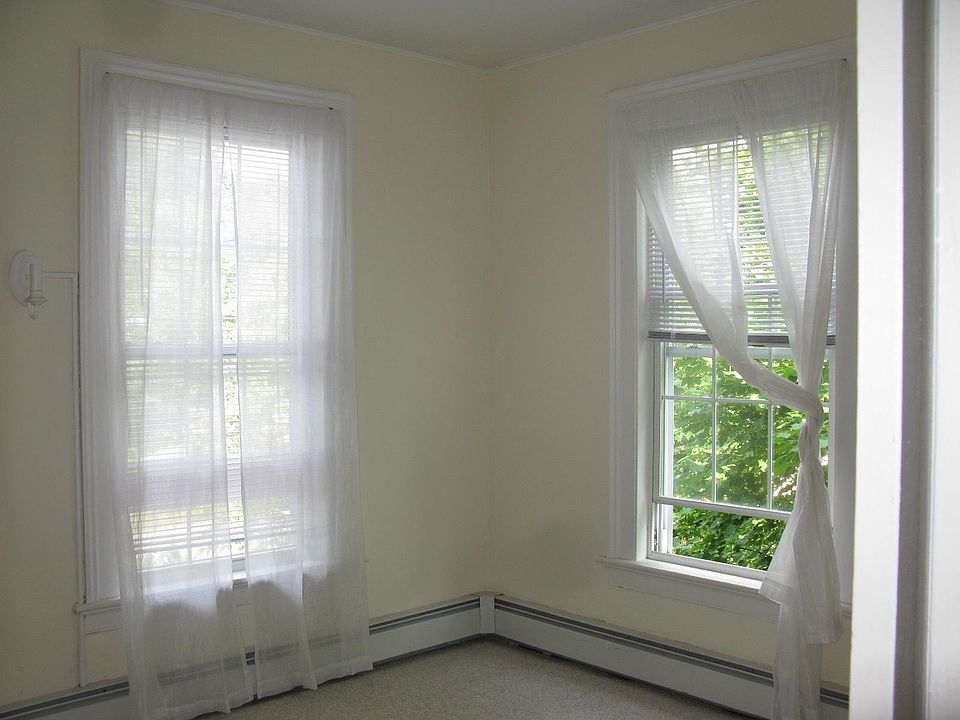 2nd image of 42 High St