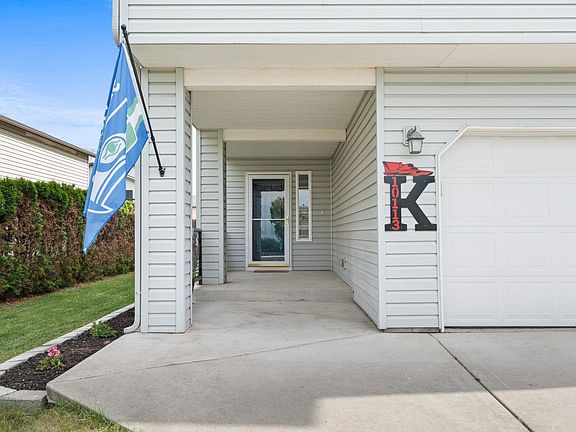 3rd image of 10113 W Raspberry Ave