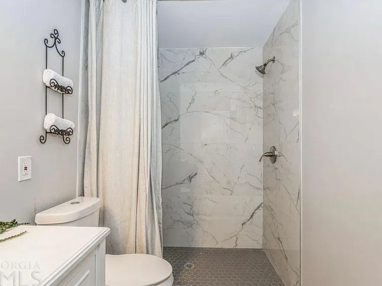 1451 Lavender Dr NW — Photo 2