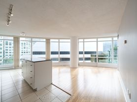361 Front St W