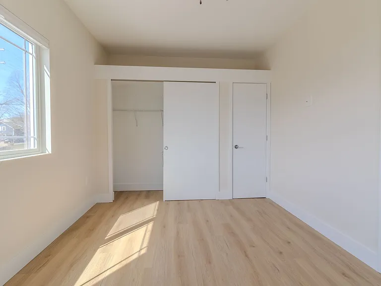 1 Bed 1 Bath in Downtown Traverse City — Photo 18