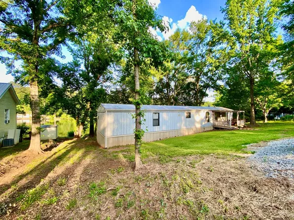 80 Cedar Cir, West Point, GA 31833