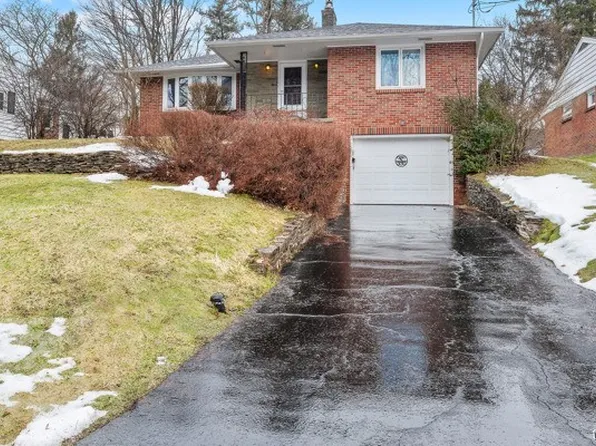 105 Piercefield Dr, Syracuse, NY 13209