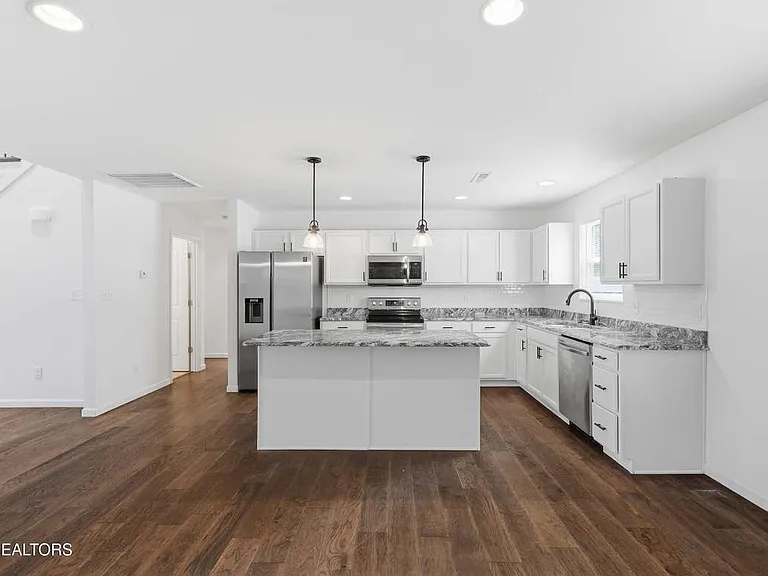 6513 Cara Cade Ln — Photo 10