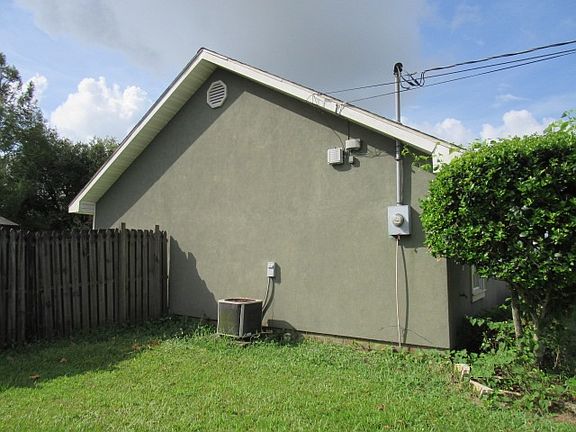 4th image of 112 Belle Isle Dr