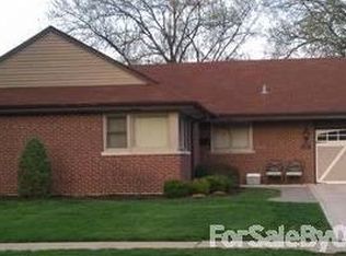 1183 Jeannette St, Des Plaines, IL