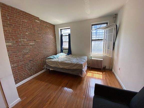 5th image of 416 W 47th St APT 3D