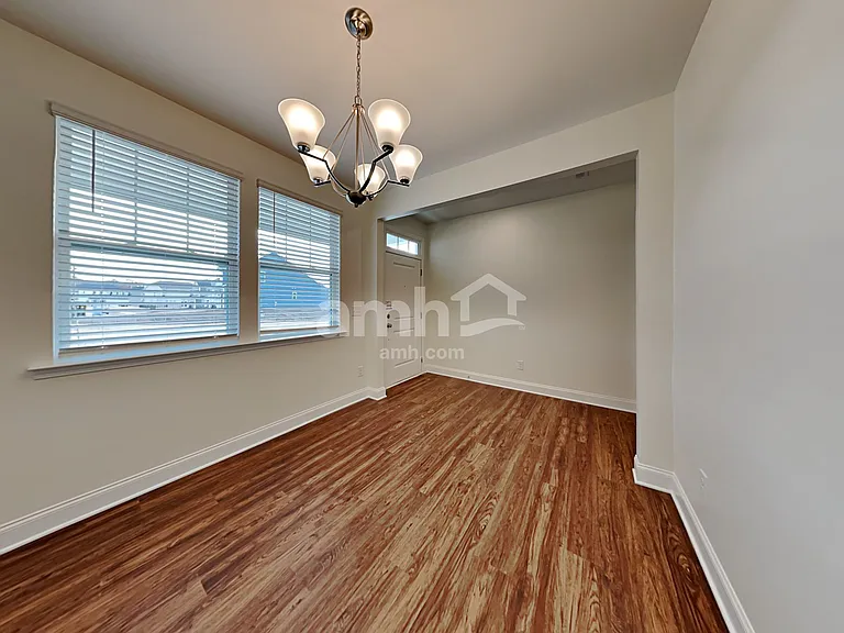 174 Larragan Dr — Photo 9
