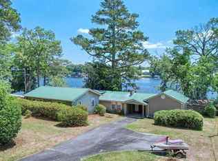 614 Lakeshore Dr, Cordele, GA 31015