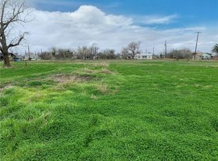 509 E King St, Refugio, TX 78377