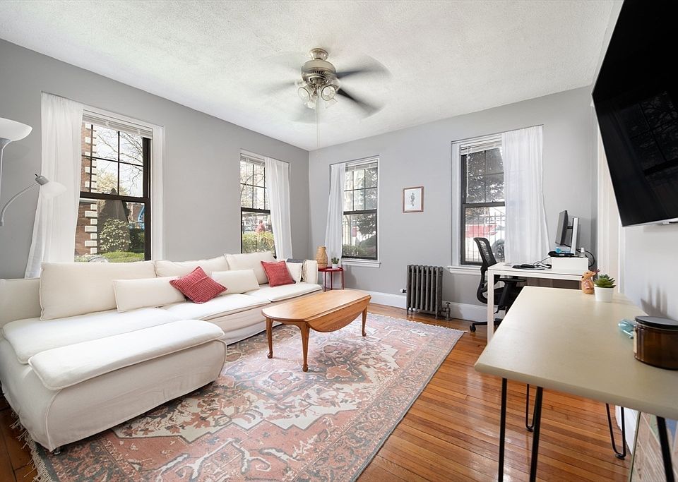 1st image of 62 Queensberry #104