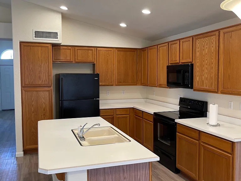 N 80th Dr — Photo 14