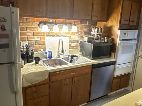 700 Concord Ln, Barrington, IL